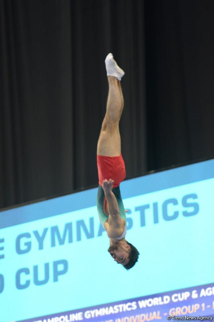 Bakıda batut gimnastikası üzrə Dünya Kubokunun birinci günü start götürüb (FOTO)