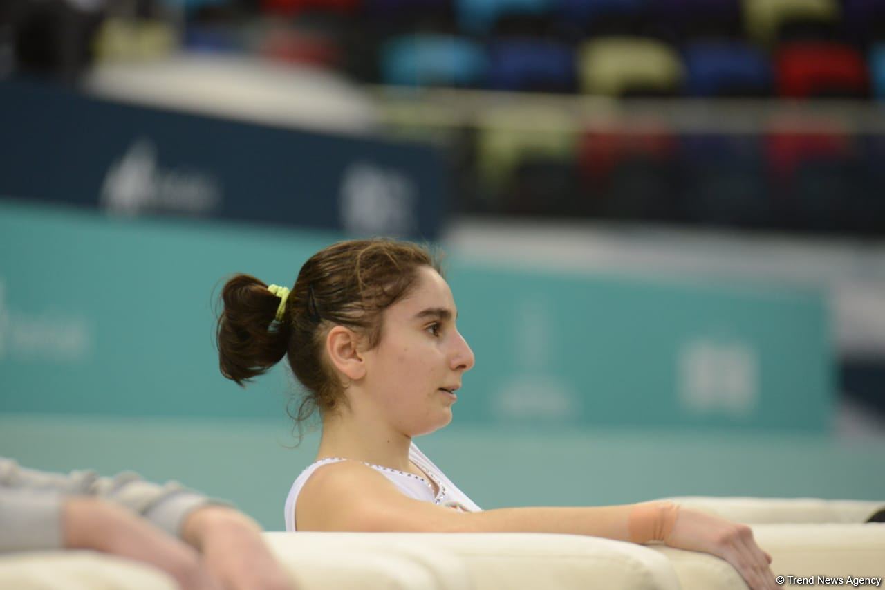 Bakıda keçirilən batut gimnastikası üzrə Dünya Kubokunun ilk günündən maraqlı anlar (FOTO)