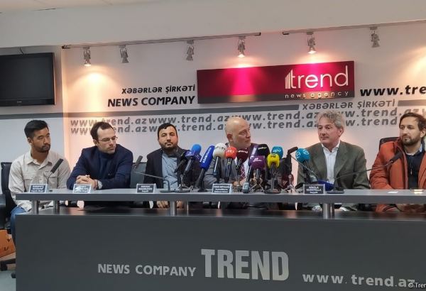 Tanınmış səyyahlar Qarabağ və Şərqi Zəngəzura səfərləri ilə bağlı mətbuat konfransı keçiriblər (FOTO)