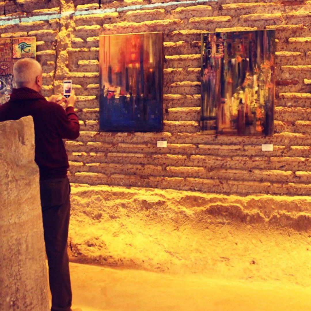 Azərbaycanlı rəssamın əsərləri Türkiyədə sərgidə nümayiş olunur (FOTO)