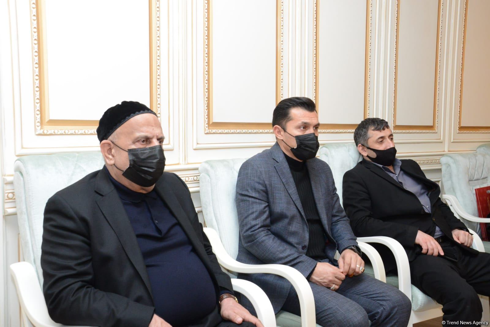 Erməni kilsəsinin rəhbəri erməni cəmiyyətini müharibə, revanşizmə ruhlandırır - Allahşükür Paşazadə (FOTO)