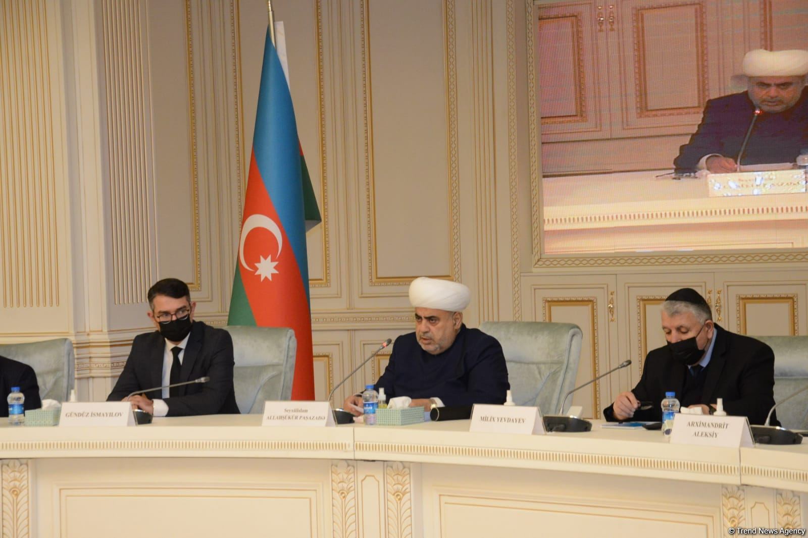 Erməni kilsəsinin rəhbəri erməni cəmiyyətini müharibə, revanşizmə ruhlandırır - Allahşükür Paşazadə (FOTO)