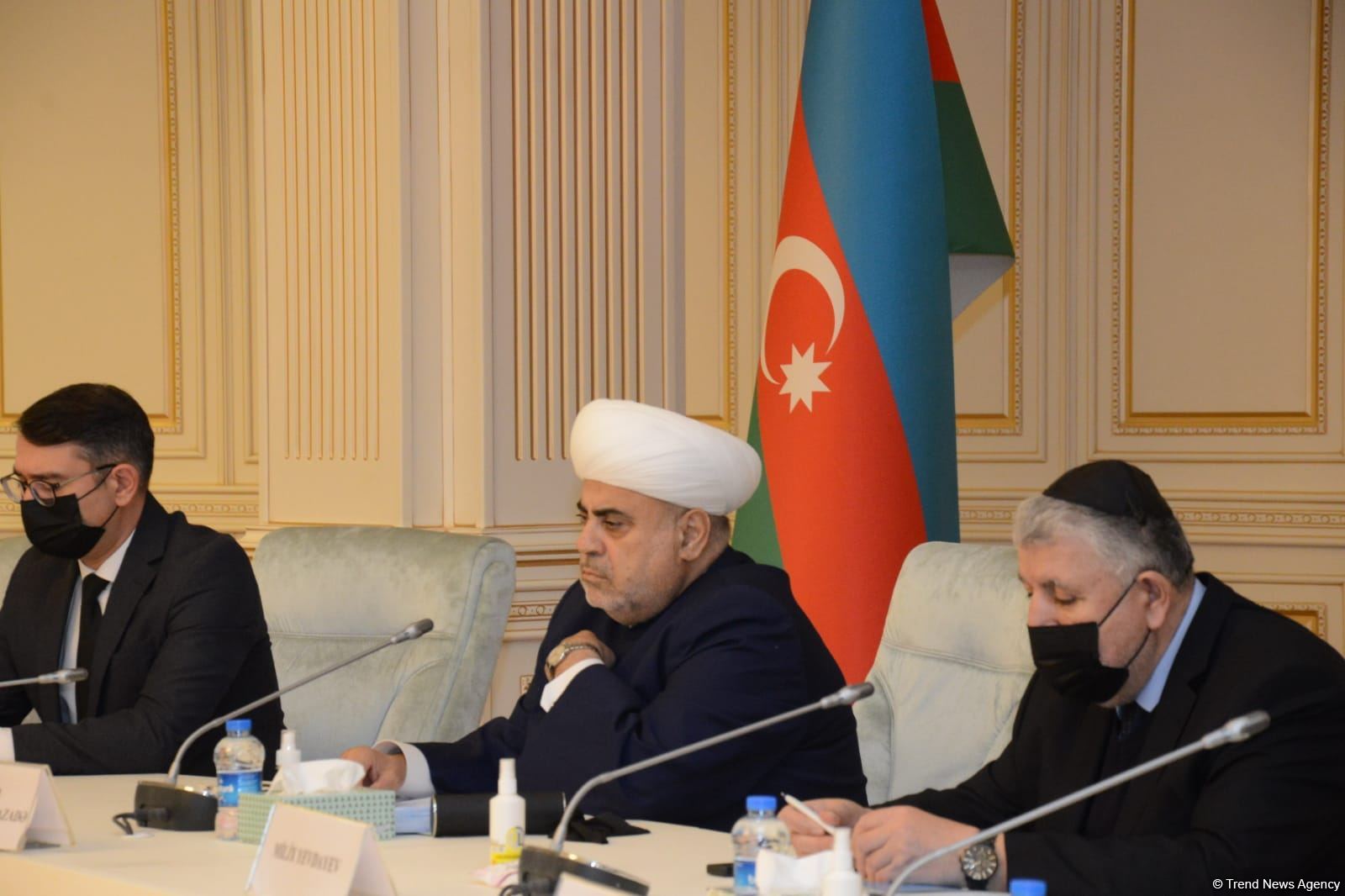 Erməni kilsəsinin rəhbəri erməni cəmiyyətini müharibə, revanşizmə ruhlandırır - Allahşükür Paşazadə (FOTO)