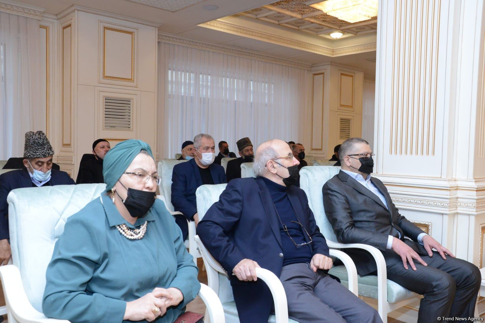 Erməni kilsəsinin rəhbəri erməni cəmiyyətini müharibə, revanşizmə ruhlandırır - Allahşükür Paşazadə (FOTO)