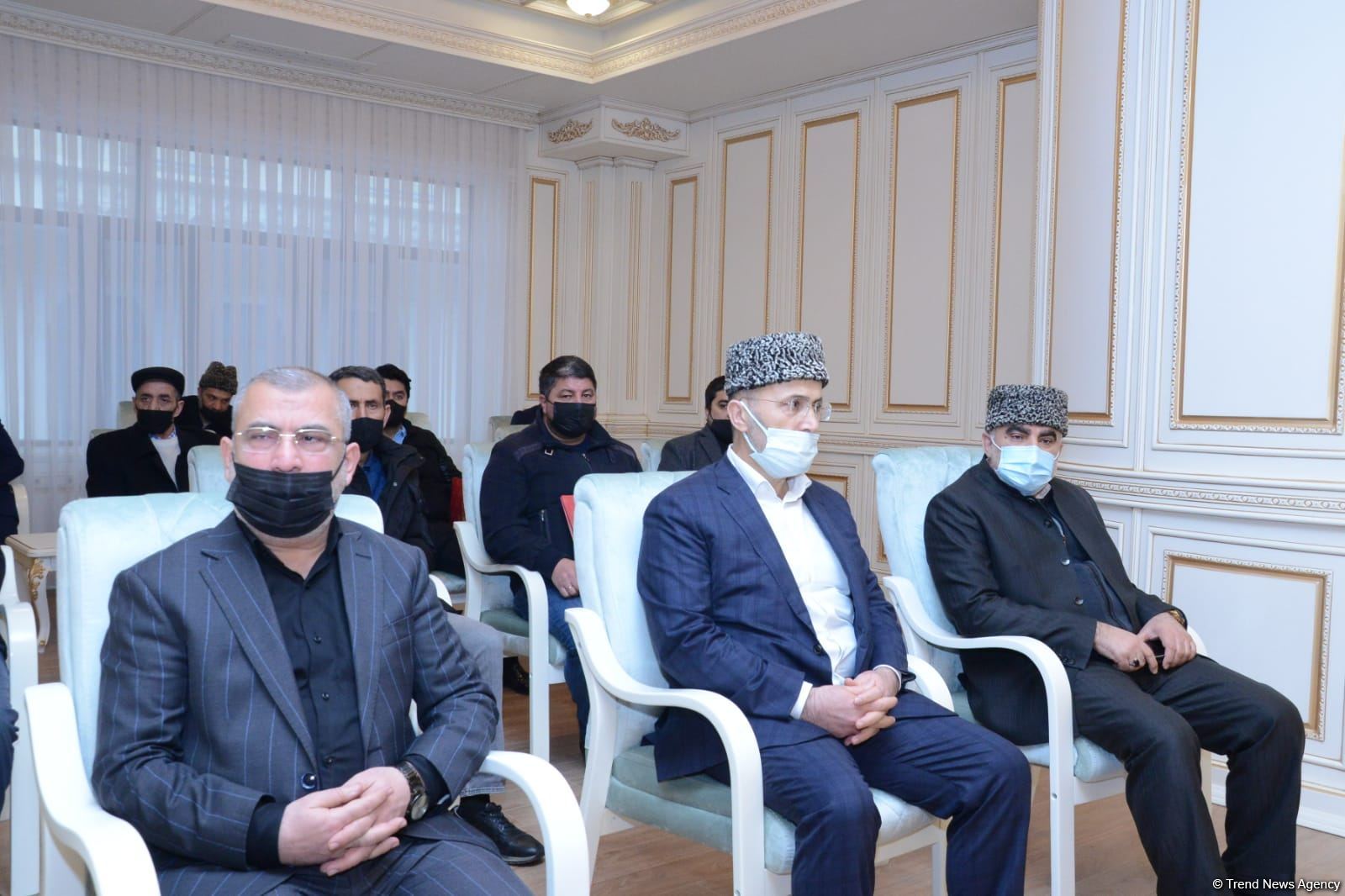 Erməni kilsəsinin rəhbəri erməni cəmiyyətini müharibə, revanşizmə ruhlandırır - Allahşükür Paşazadə (FOTO)