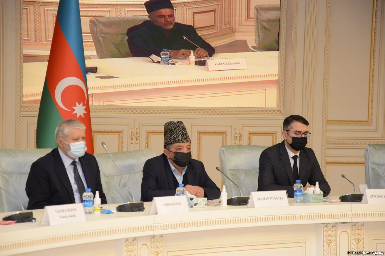 Erməni kilsəsinin rəhbəri erməni cəmiyyətini müharibə, revanşizmə ruhlandırır - Allahşükür Paşazadə (FOTO)