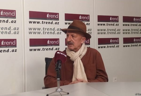 Erməni hərbçi cibindən bir çay qaşığı çıxarıb mənə göstərdi və dedi ki,  azərbaycanlıların bununla gözlərini çıxardılar - Reza Deqati (MÜSAHİBƏ) (FOTO/VİDEO)