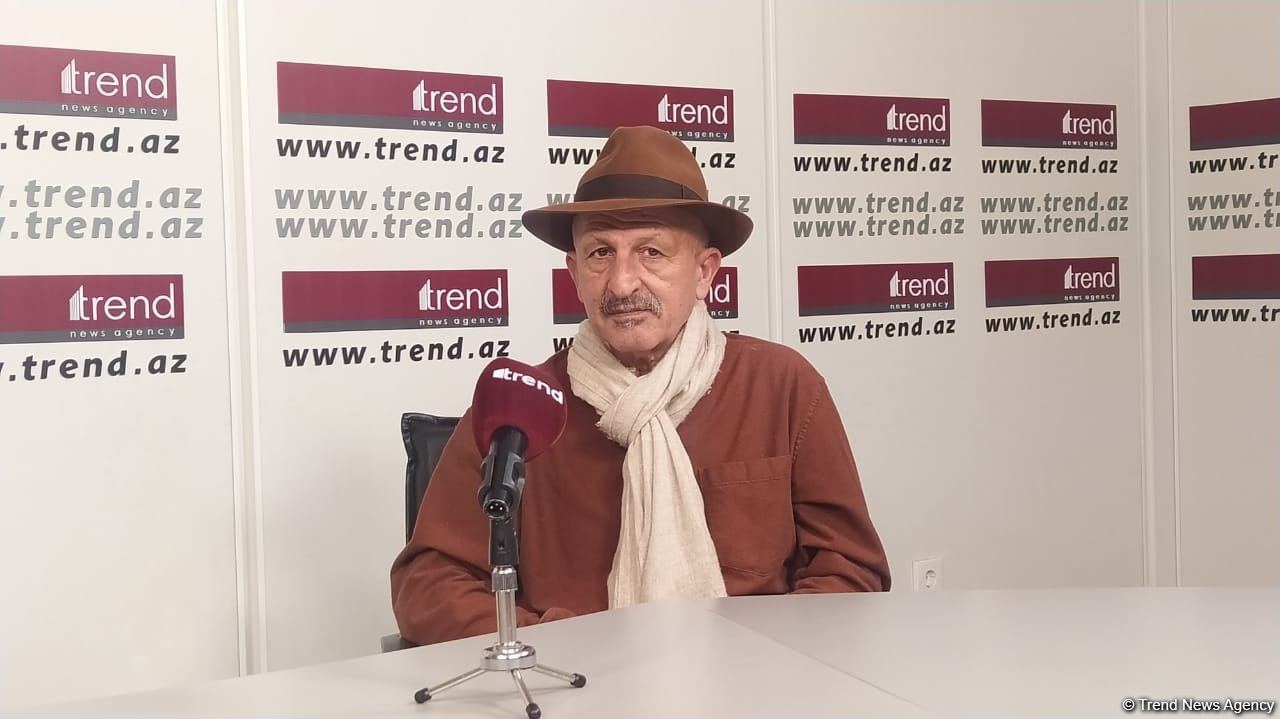 Erməni hərbçi cibindən bir çay qaşığı çıxarıb mənə göstərdi və dedi ki,  azərbaycanlıların bununla gözlərini çıxardılar - Reza Deqati (MÜSAHİBƏ) (FOTO/VİDEO)