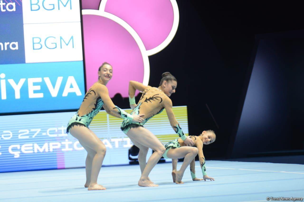 Bakıda akrobatika gimnastikası üzrə 27-ci Azərbaycan Birinciliyi və Bakı Çempionatı start götürüb (FOTO)
