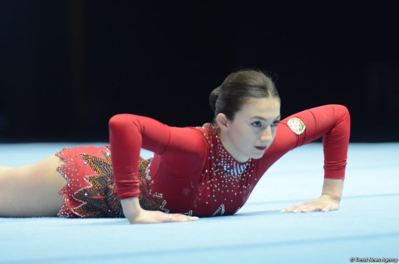 Bakıda akrobatika gimnastikası üzrə 27-ci Azərbaycan Birinciliyi və Bakı Çempionatı start götürüb (FOTO)