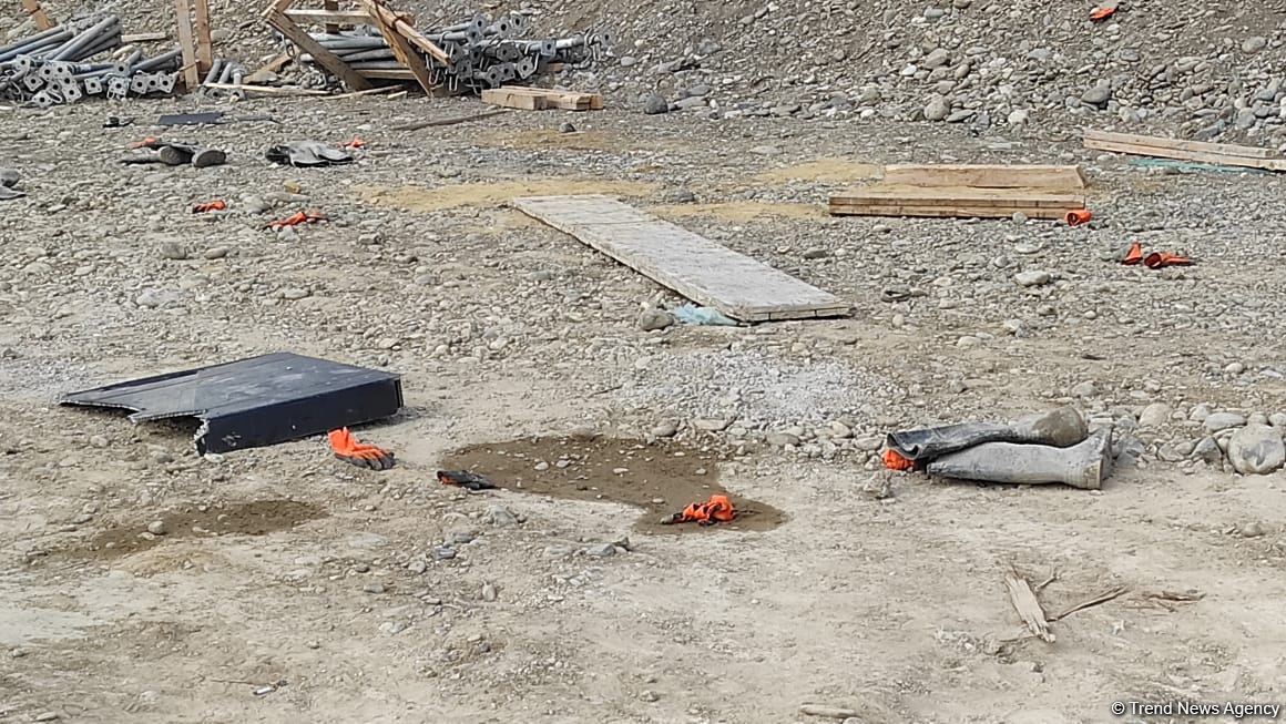 Bakıda bina çöküb, xəsarət alanlar var - Rəsmi (FOTO/VİDEO)