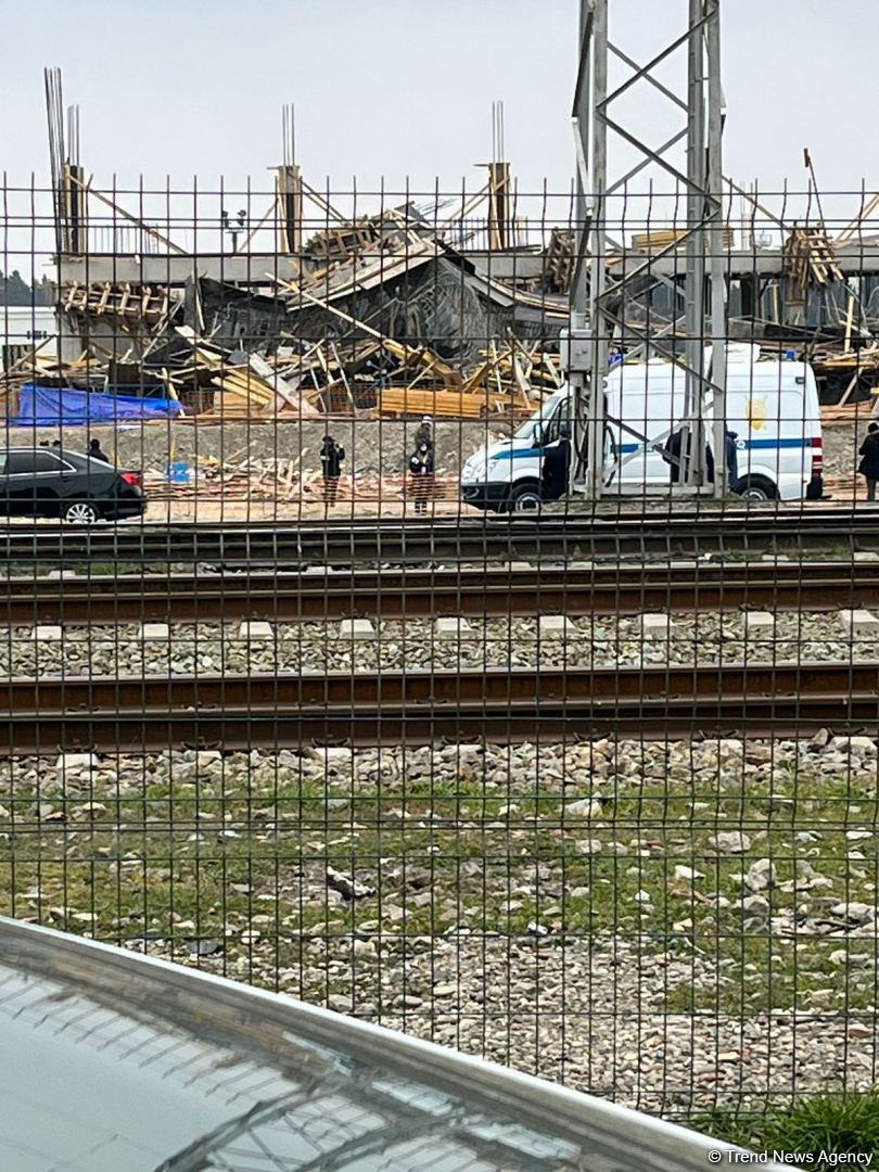 Bakıda bina çöküb, xəsarət alanlar var - Rəsmi (FOTO/VİDEO)
