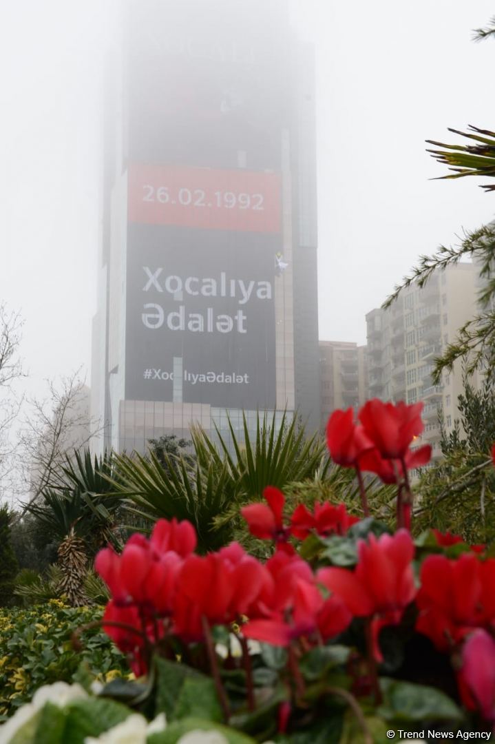 Vətəndaşlar "Ana fəryadı" abidəsini ziyarət etməyə başlayıblar (FOTO)
