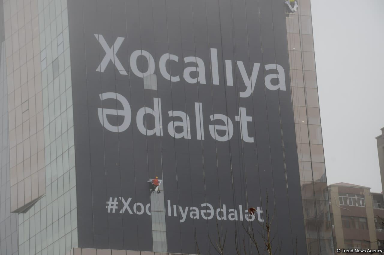 Vətəndaşlar "Ana fəryadı" abidəsini ziyarət etməyə başlayıblar (FOTO)