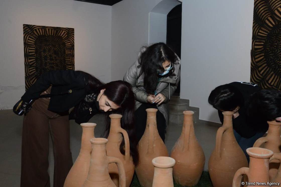 YARAT Müasir İncəsənət Məkanı ARTIM Layihə Məkanında gənc rəssamların  "Postponed" qrup sərgisini təqdim edir (FOTO)