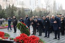 Azərbaycan ictimaiyyəti "Ana harayı" abidəsini ziyarət edir (FOTO/VİDEO)