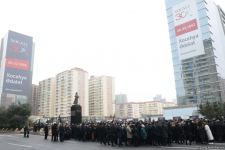 Azərbaycan ictimaiyyəti "Ana harayı" abidəsini ziyarət edir (FOTO/VİDEO)