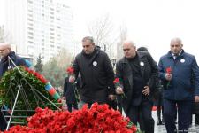 Azərbaycan ictimaiyyəti "Ana harayı" abidəsini ziyarət edir (FOTO/VİDEO)