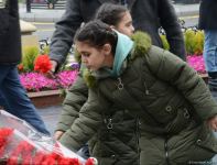Azərbaycan ictimaiyyəti "Ana harayı" abidəsini ziyarət edir (FOTO/VİDEO)