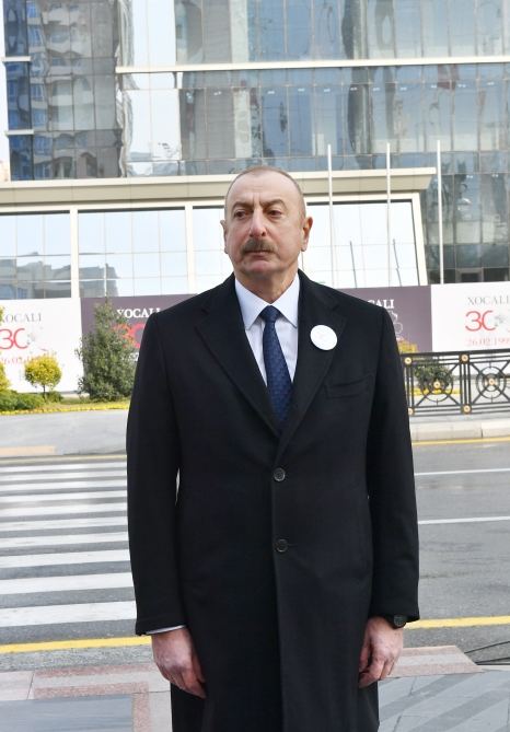 Prezident İlham Əliyev və Birinci xanım Mehriban Əliyeva Xocalı soyqırımının 30-cu ildönümü ilə əlaqədar Bakıda keçirilən ümumxalq yürüşündə iştirak ediblər (YENİLƏNİB 2) (FOTO/VİDEO)