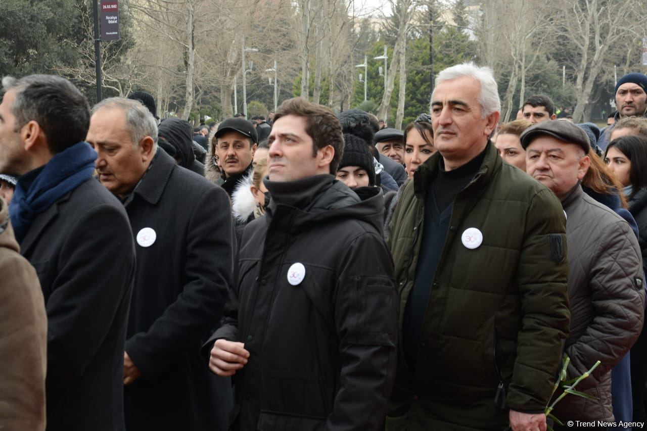 Azərbaycan ictimaiyyəti "Ana harayı" abidəsini ziyarət edir (FOTO/VİDEO)