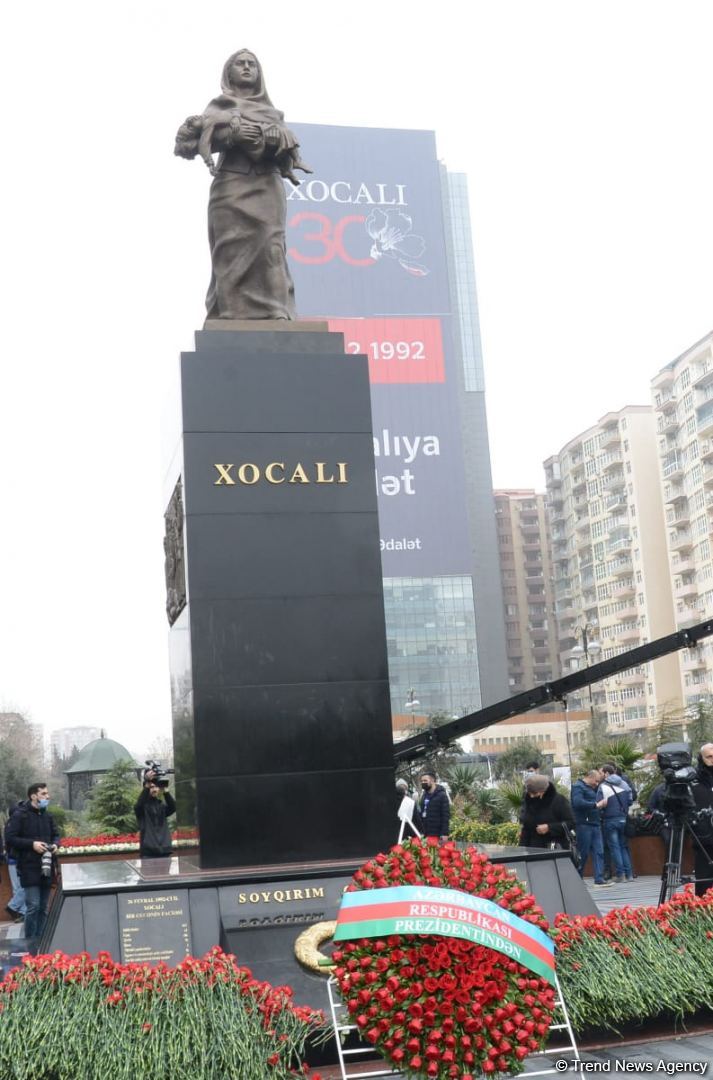 Azərbaycan ictimaiyyəti "Ana harayı" abidəsini ziyarət edir (FOTO/VİDEO)