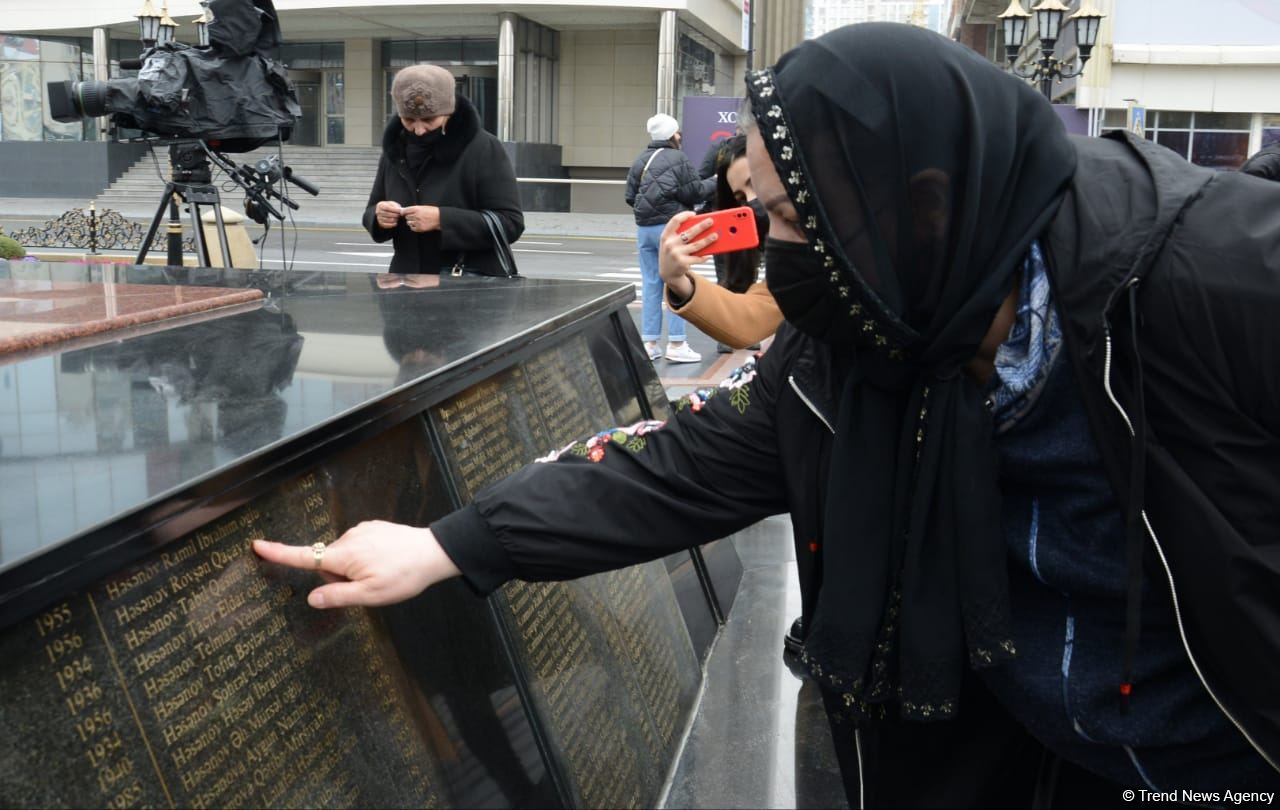 Azərbaycan ictimaiyyəti "Ana harayı" abidəsini ziyarət edir (FOTO/VİDEO)