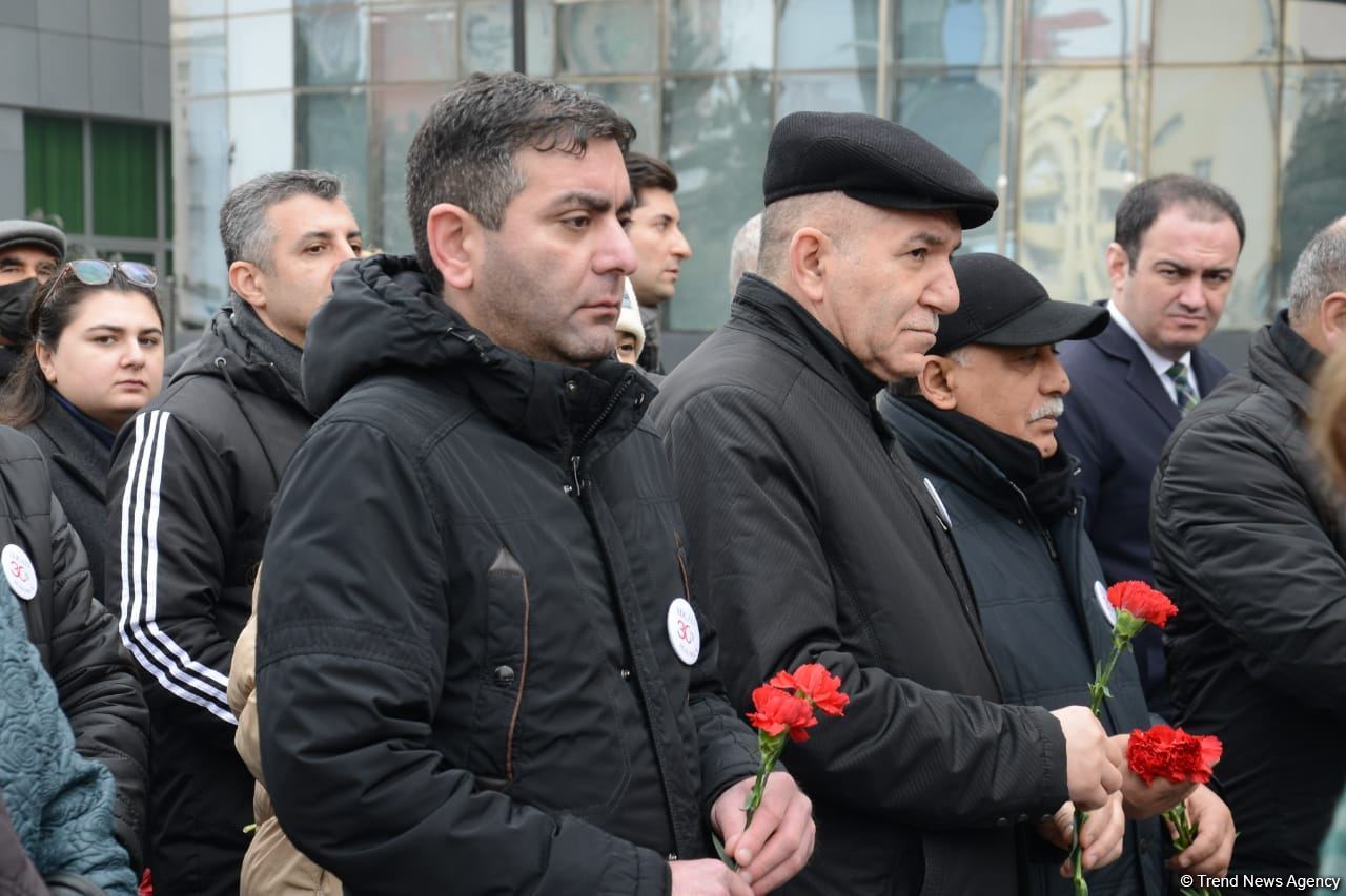 Azərbaycan ictimaiyyəti "Ana harayı" abidəsini ziyarət edir (FOTO/VİDEO)