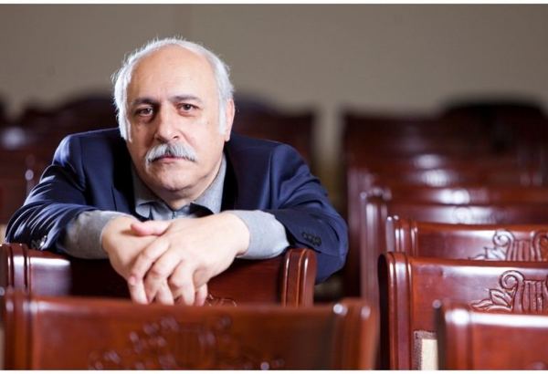 Qonorarların yığılması qaydasından işbazlar, qeyri peşəkarlar sui-istifadə edirlər  - Eldar Mansurov