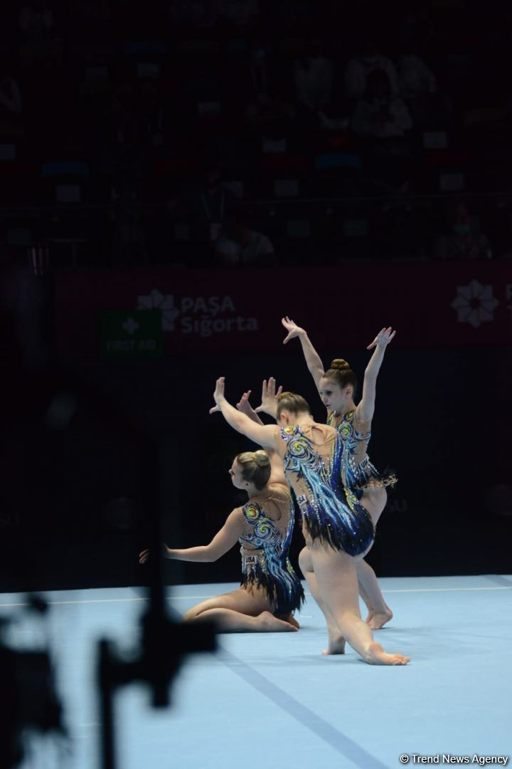 Bakıda akrobatika gimnastikası üzrə 12-ci Dünya Yaş Qrupları Yarışlarının birinci günündən gözəl anlar (FOTO)