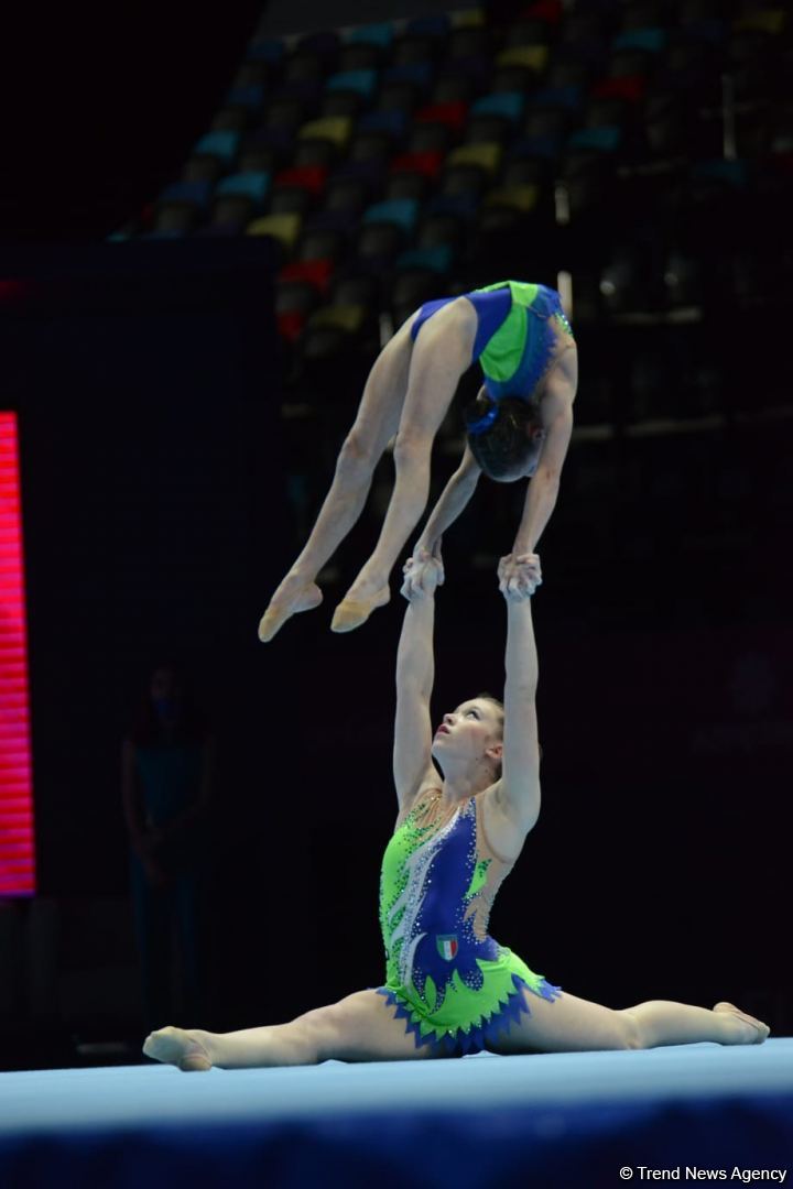Bakıda akrobatika gimnastikası üzrə 12-ci Dünya Yaş Qrupları Yarışlarının birinci günündən gözəl anlar (FOTO)