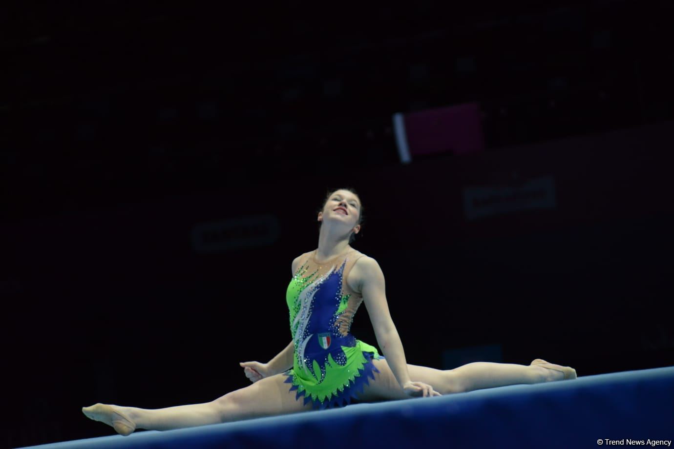 Bakıda akrobatika gimnastikası üzrə 12-ci Dünya Yaş Qrupları Yarışlarının birinci günündən gözəl anlar (FOTO)