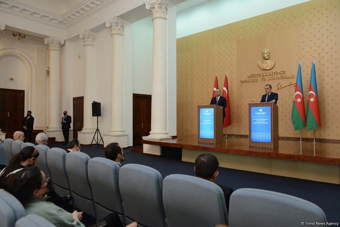 Ceyhun Bayramov Ukraynadakı hadisələr barədə...