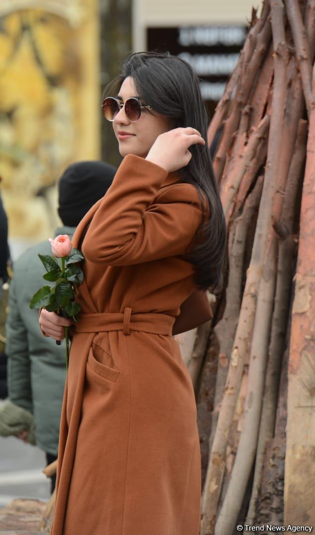 Bakının 8 Mart mənzərəsi - FOTOSESSİYA