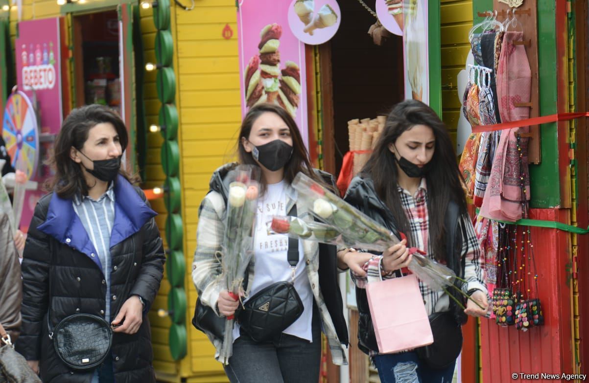 Bakının 8 Mart mənzərəsi - FOTOSESSİYA