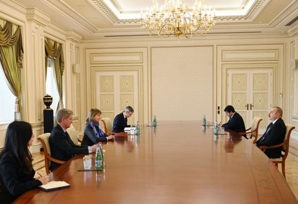 Prezident İlham Əliyev Böyük Britaniya Baş nazirinin Azərbaycan üzrə ticarət elçisini qəbul edib (YENİLƏNİB)