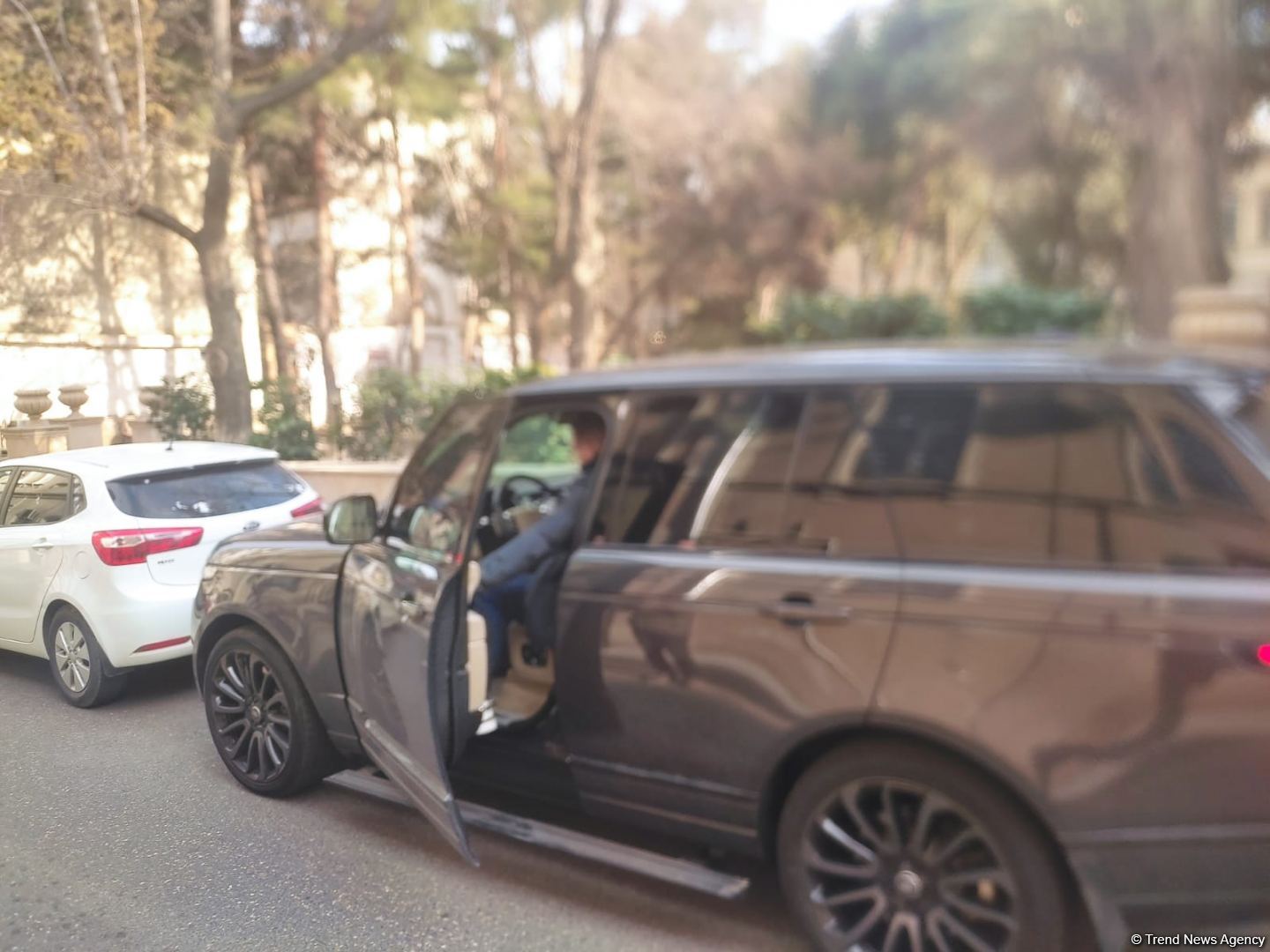 Müğənni Vasif Məhərrəmli məhkəmədə dindirilib (FOTO)