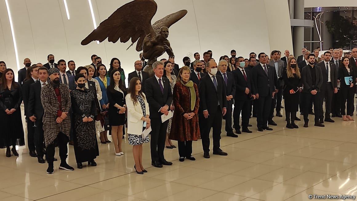 Azərbaycan və Böyük Britaniya münasibətləri təkcə enerji sahəsində əməkdaşlığa əsaslanmır - Səfir (FOTO)