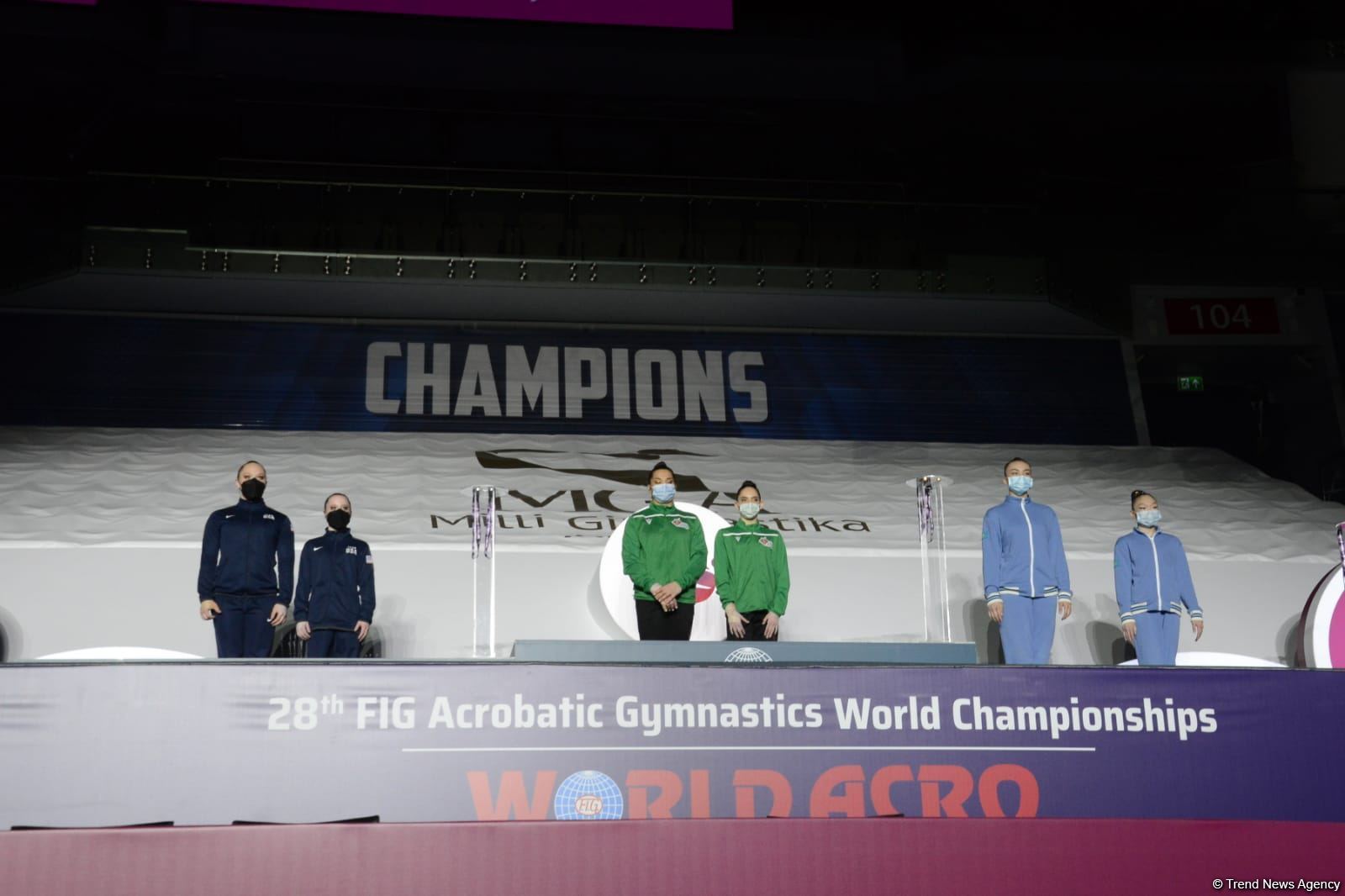 Akrobatika gimnastikası üzrə dünya çempionatında qaliblərin mükafatlandırılma mərasimi keçirilib (FOTO)