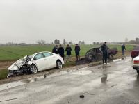 Ağdamda iki avtomobil toqquşub, iki nəfər yaralanıb (FOTO)