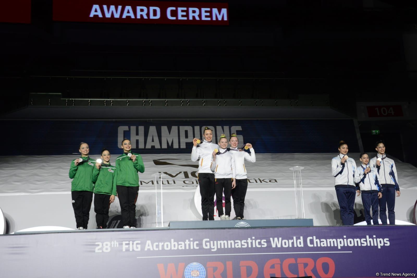 Akrobatika gimnastikası üzrə qarışıq cütlüklər, qadınlar və kişilər qrupları arasında mükafatlandırma mərasimi keçirilib (FOTO)