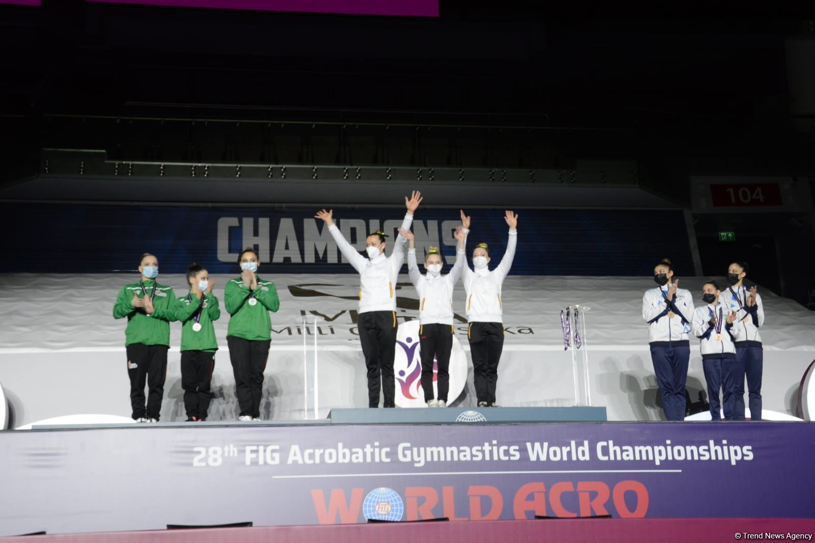Akrobatika gimnastikası üzrə qarışıq cütlüklər, qadınlar və kişilər qrupları arasında mükafatlandırma mərasimi keçirilib (FOTO)