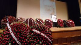 Rüstəm İbrahimbəyovla vida mərasimi keçirilib (FOTO/VİDEO)
