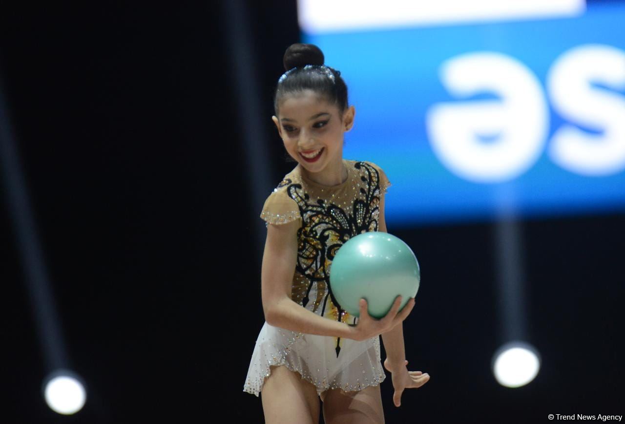 Bakıda bədii gimnastika üzrə Azərbaycan çempionatının birinci günü start götürüb (FOTO)