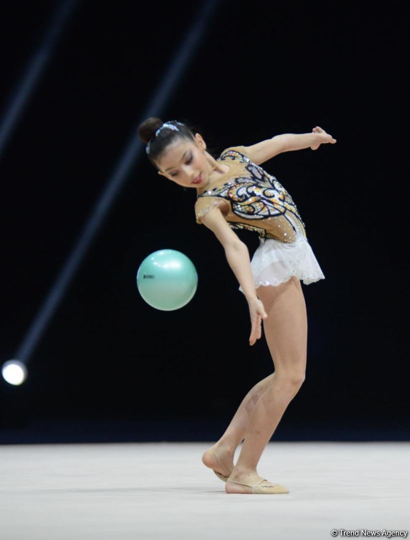 Bakıda bədii gimnastika üzrə Azərbaycan çempionatının birinci günü start götürüb (FOTO)