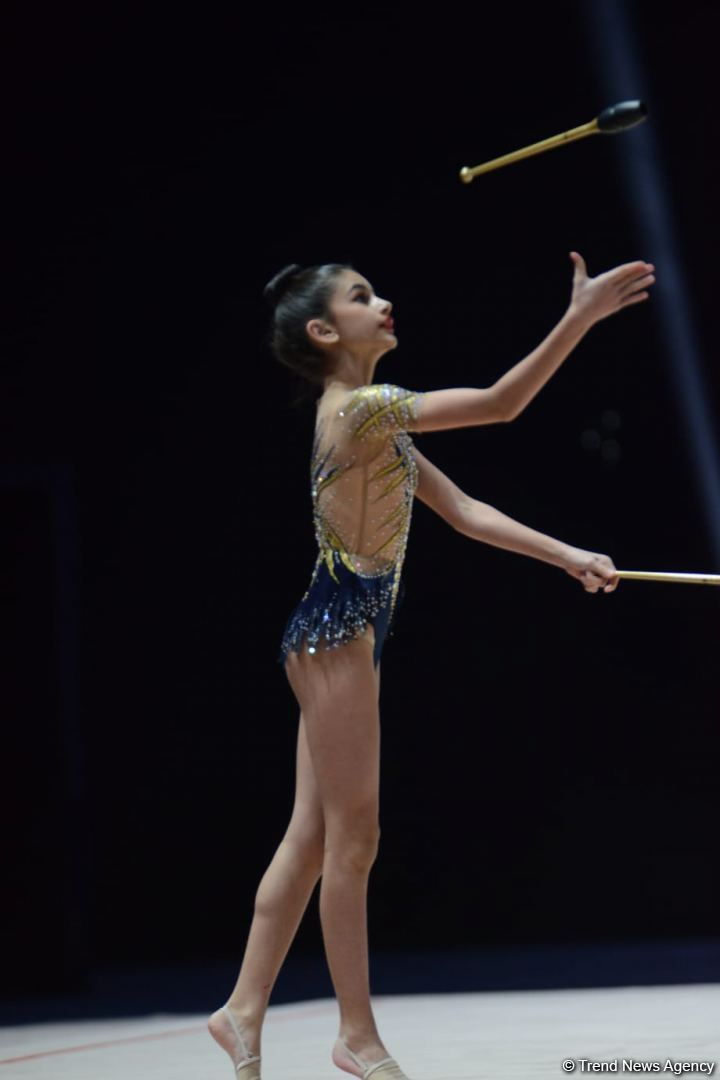 Bakıda bədii gimnastika üzrə Azərbaycan çempionatının birinci günü start götürüb (FOTO)