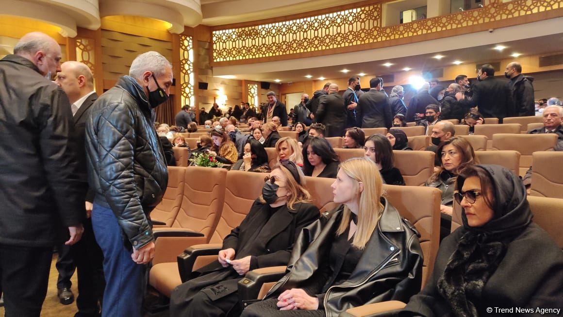 Rüstəm İbrahimbəyovla vida mərasimi keçirilib (FOTO/VİDEO)
