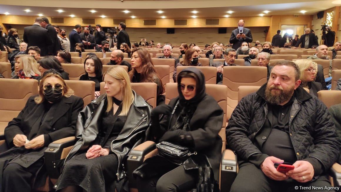 Rüstəm İbrahimbəyovla vida mərasimi keçirilib (FOTO/VİDEO)