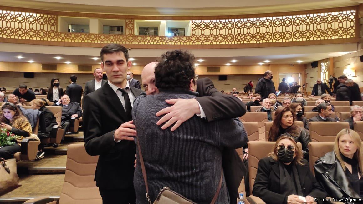 Rüstəm İbrahimbəyovla vida mərasimi keçirilib (FOTO/VİDEO)