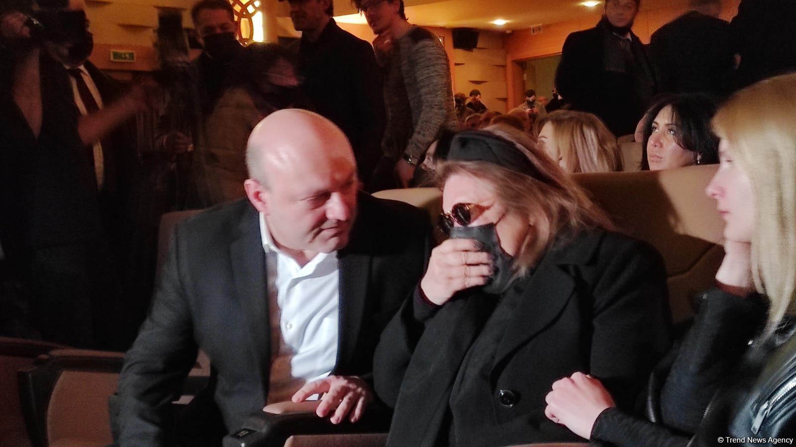 Rüstəm İbrahimbəyovla vida mərasimi keçirilib (FOTO/VİDEO)